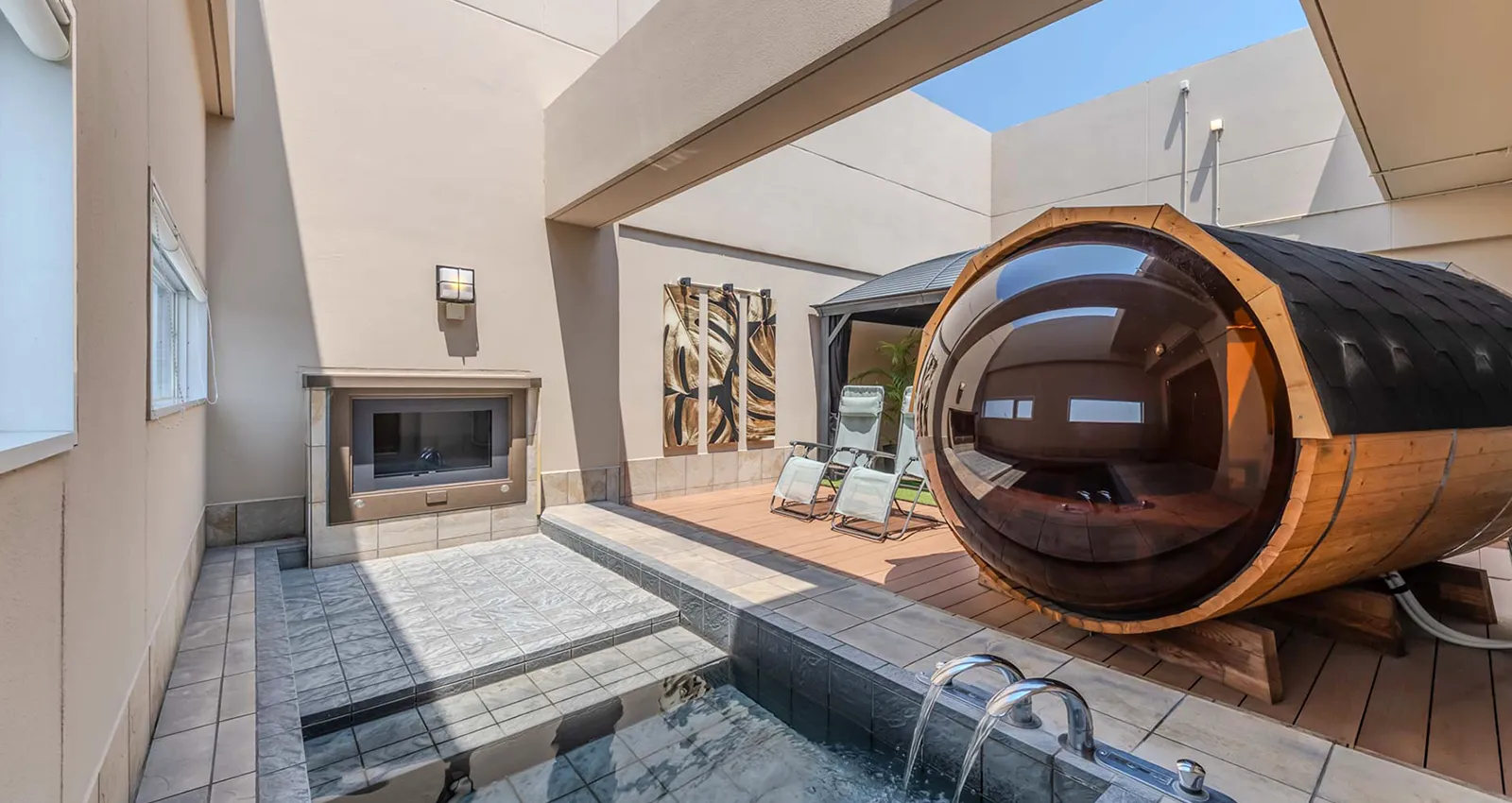 バレルサウナと露天風呂