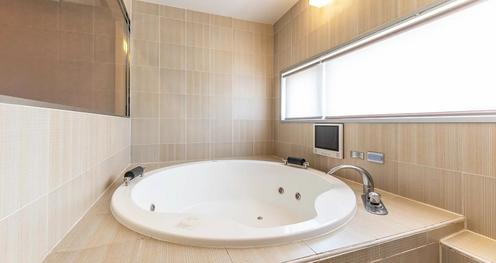 ジャグジーバス